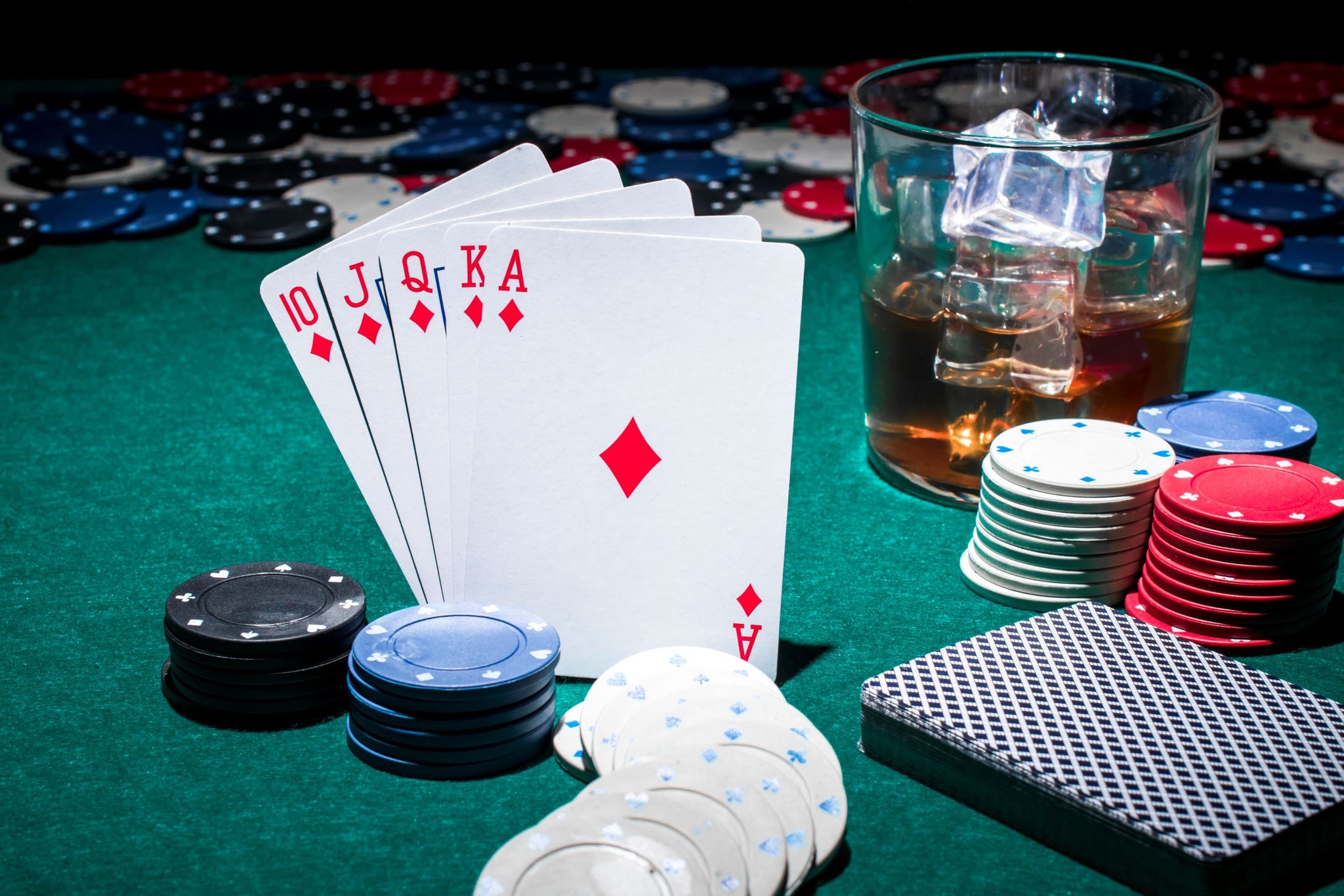 Must-Have Poker Accessories: Top 8 Essentials for Every Player