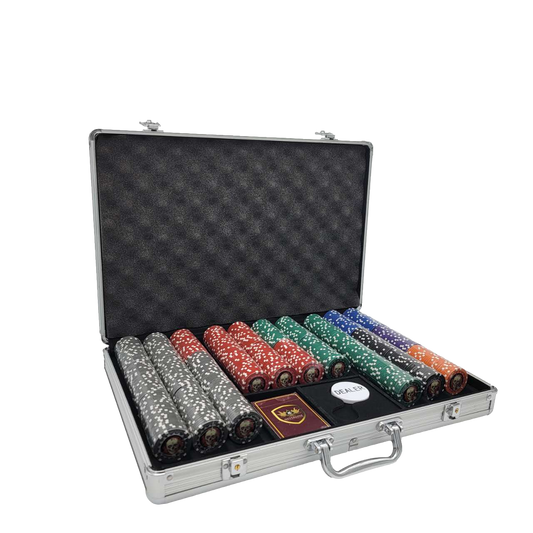 650 PCS 13.5g Skull Poker Set with Silver Aluminum Case