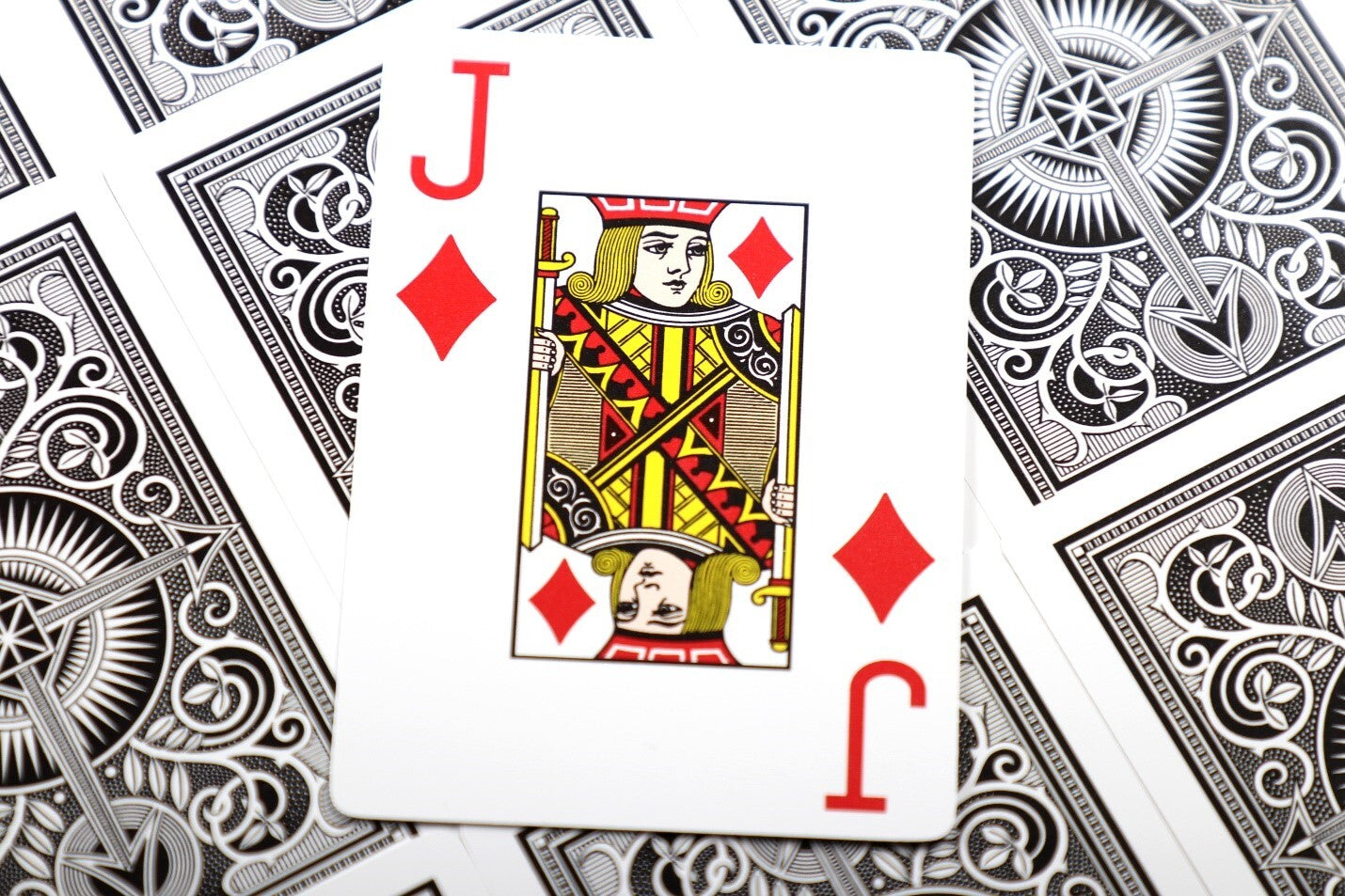 KEM ARROW BLACK/GOLD WIDE JUMBO PLASTIC PLAYING CARDS MRCpoker